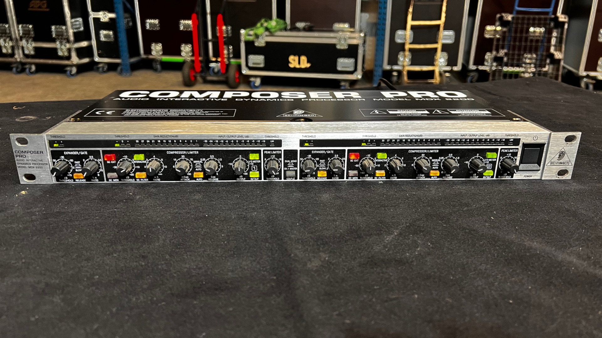 BEHRINGER べリンガー MDX2200 コンプレッサー